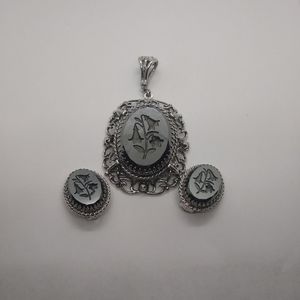 Vintage Whiting and Davis Co Pendant Earring Set